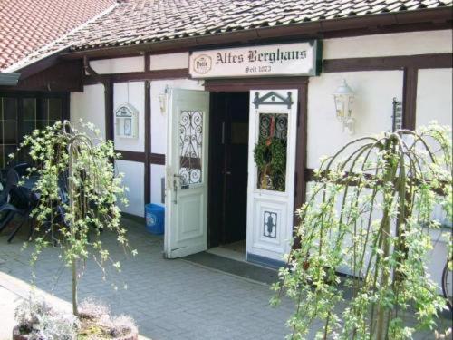 Altes Berghaus Hotel Bad Essen Exterior foto